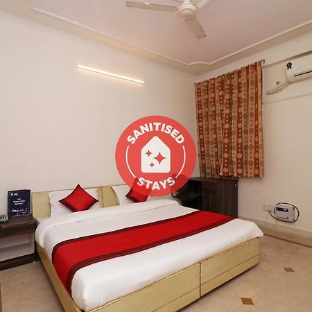 Oyo 11452 Golden Castle Lodge Indirapuram Esterno foto