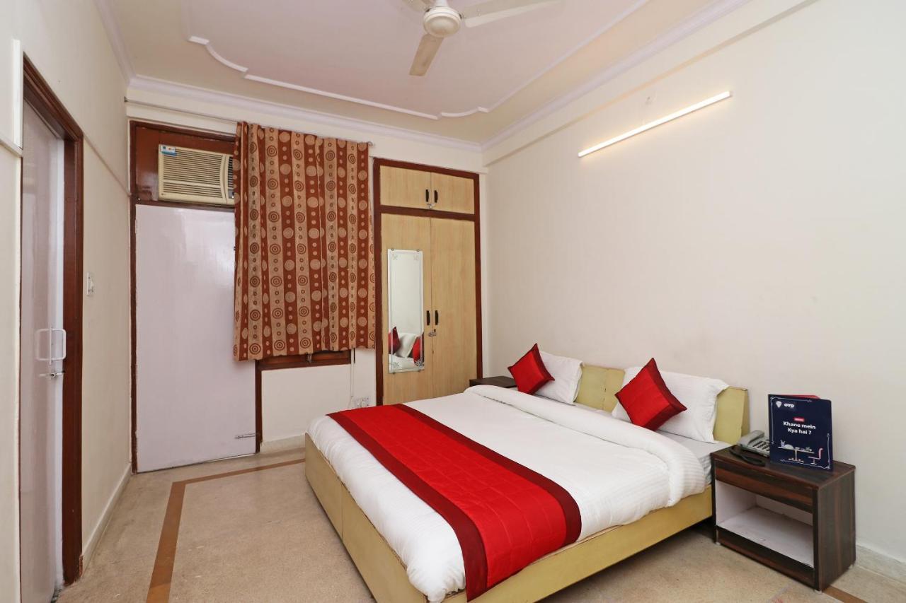 Oyo 11452 Golden Castle Lodge Indirapuram Esterno foto
