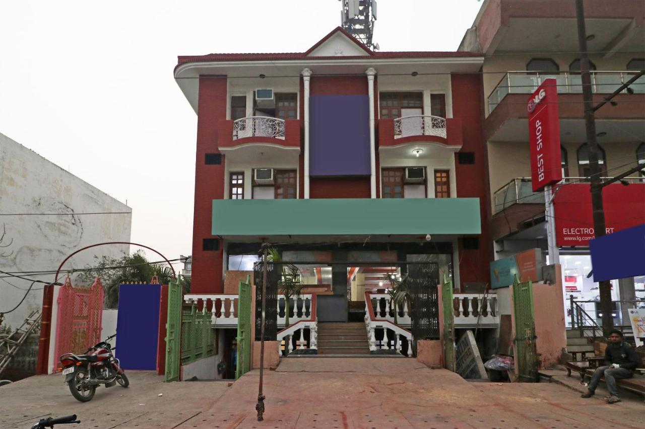 Oyo 11452 Golden Castle Lodge Indirapuram Esterno foto