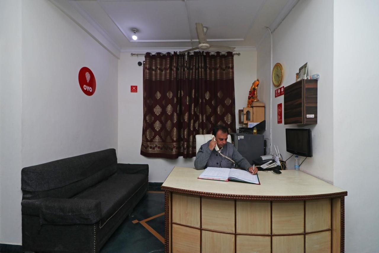 Oyo 11452 Golden Castle Lodge Indirapuram Esterno foto